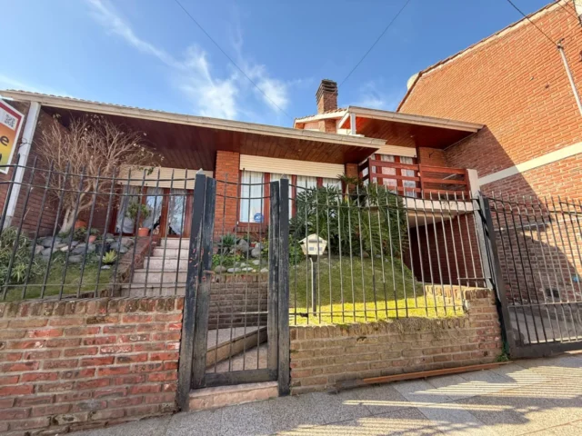 Casas, chalets en Venta — España 3569