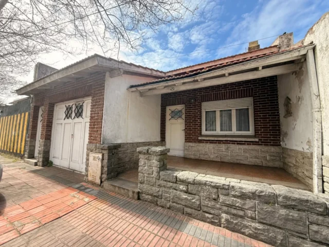 Casas, chalets en Venta — mitre 2958