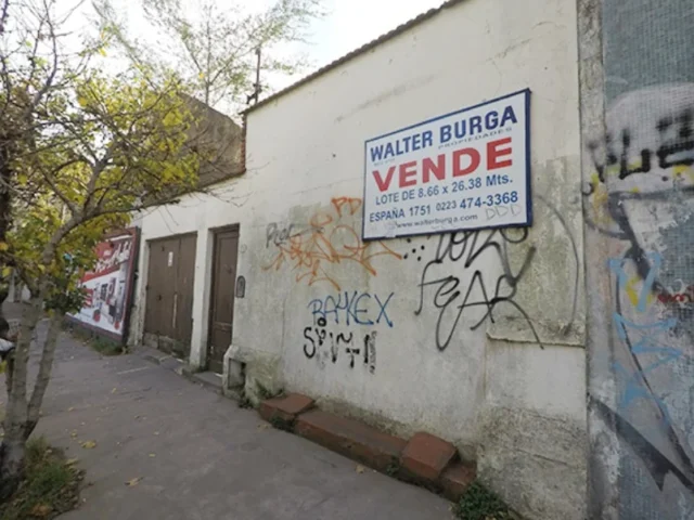 Casas, chalets en Venta — Moreno 3959
