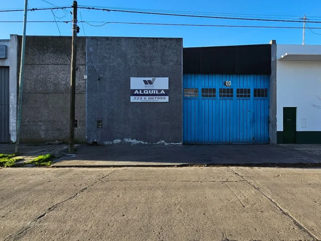 Galpones en Alquiler — BOLIVAR 6100