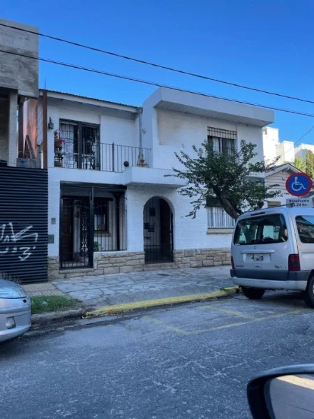 Casas, chalets en Venta — Castelli 1700