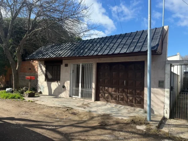 Casas, chalets en Venta — Pasaje Mar del Plata 500