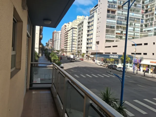 Departamentos, pisos y semipisos en Venta — AV COLON Y SARMIENTO