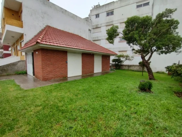 Casas, chalets en Venta — RACEDO 3234