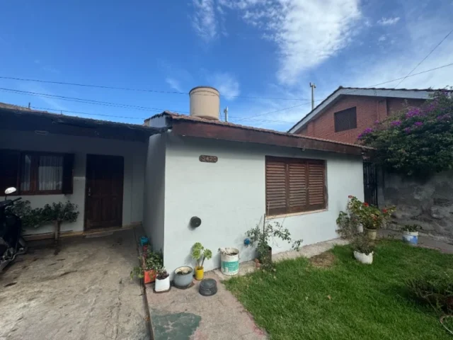 Casas, chalets en Venta — Bahia Blanca 3420