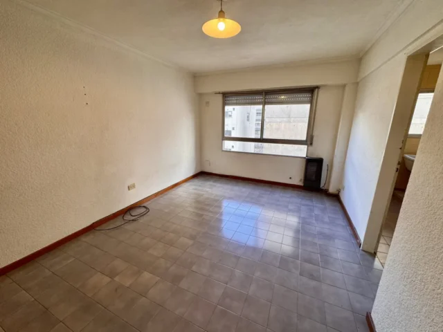 Departamentos, pisos y semipisos en Venta — Falucho 2540
