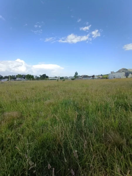 Lotes y terrenos en Venta — C. 14 1722