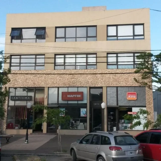 Oficinas en Alquiler — av. constitucion 5000