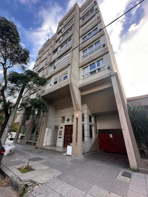 Departamentos, pisos y semipisos en Venta — 14 DE JULIO 2100
