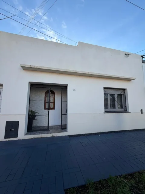 Casas, chalets en Venta — falucho 4300