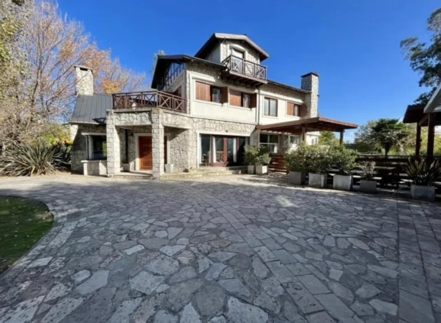 Casas, chalets en Alquiler — Avenida Jorge Newbery 5005