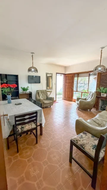 Casas, chalets en Venta — benito lynch 1500