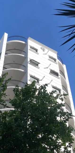 Departamentos, pisos y semipisos en Venta — Jujuy 900