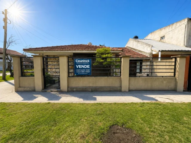 Casas, chalets en Venta — Av. Della Paolera 1100