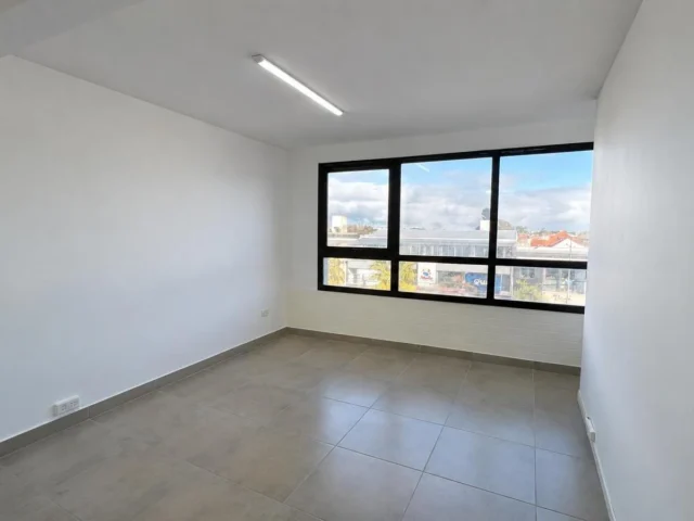 Locales en Alquiler — Constitucion 5073