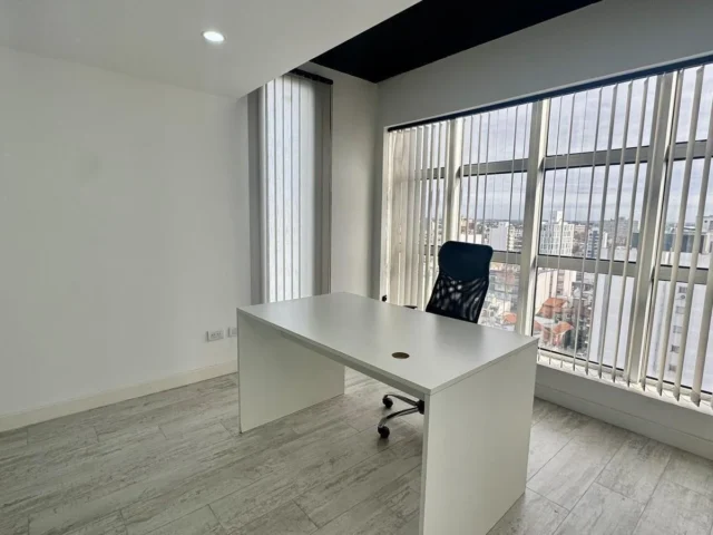 Oficinas en Alquiler — La Rioja 2200