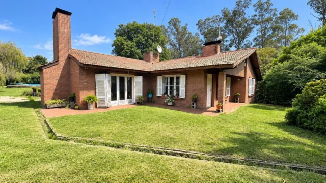 Casas, chalets en Venta — SIERRA DE LOS PADRES
