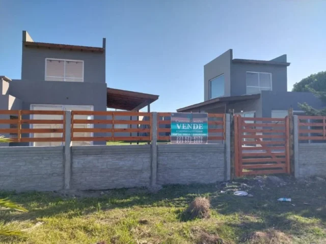 Cabañas en Venta — Av Del Lago
