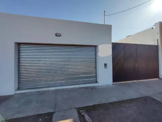 Galpones en Venta — Av Arturo Alío 700