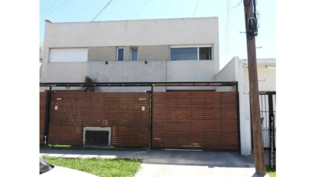 Dúplex en Venta — Saavedra 4677