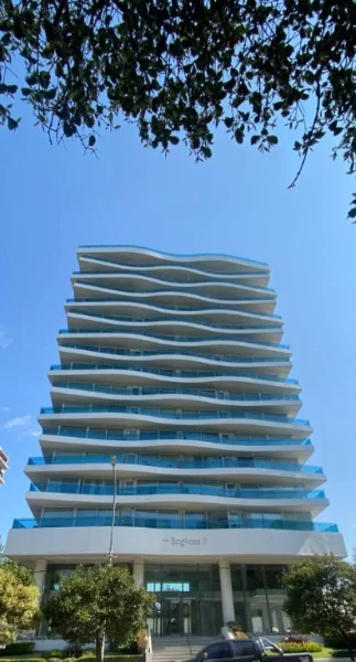 Departamentos, pisos y semipisos en Venta — Av. Libertad 3300