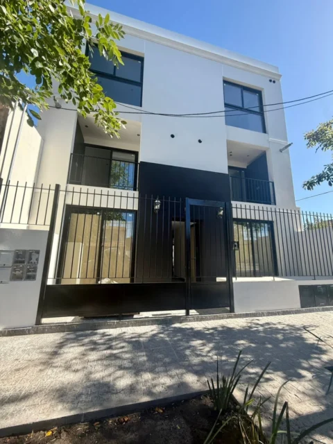 Departamentos, pisos y semipisos en Venta — Juan  A Peña 3978