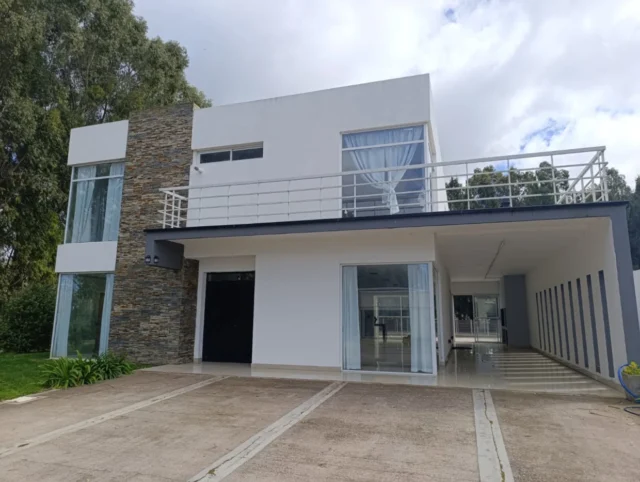Casas, chalets en Venta — Av newbery 5005