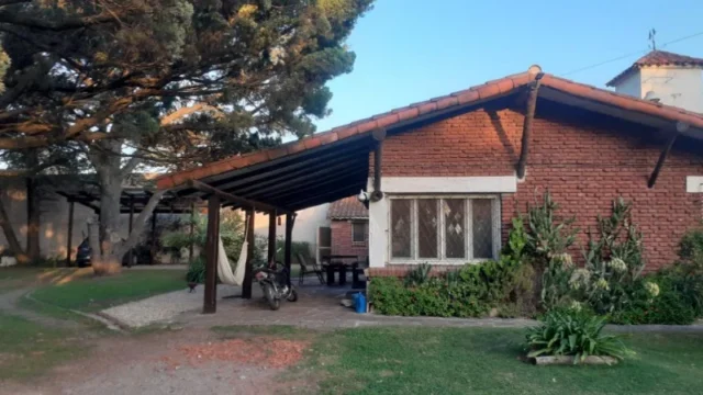Casas, chalets en Venta — ALMAFUERTE 5060
