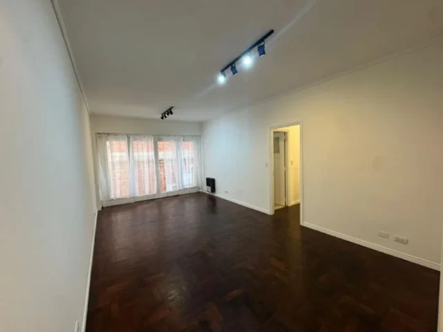 Departamentos, pisos y semipisos en Venta — Entre Rios 2100
