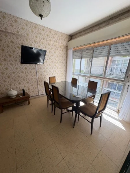 Departamentos, pisos y semipisos en Venta — Bolivar 1200