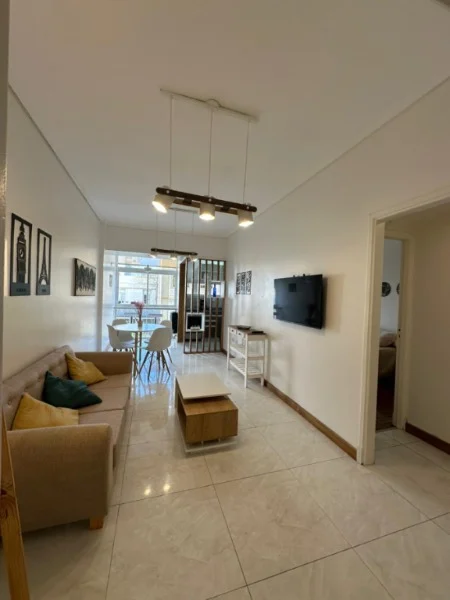 Departamentos, pisos y semipisos en Venta — Bolivar 2400