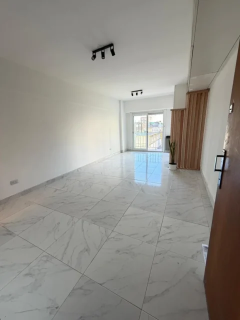 Departamentos, pisos y semipisos en Venta — San Martin 3300