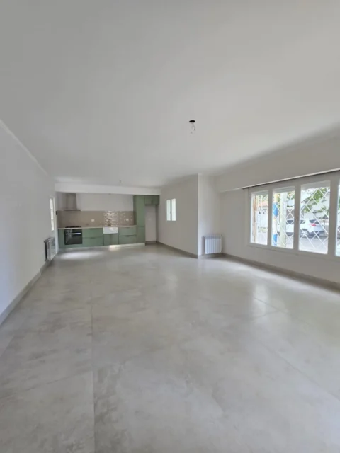 Casas, chalets en Venta — España 3300