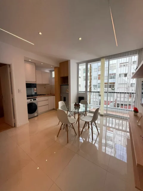 Departamentos, pisos y semipisos en Venta — Boulevard Maritimo 2700