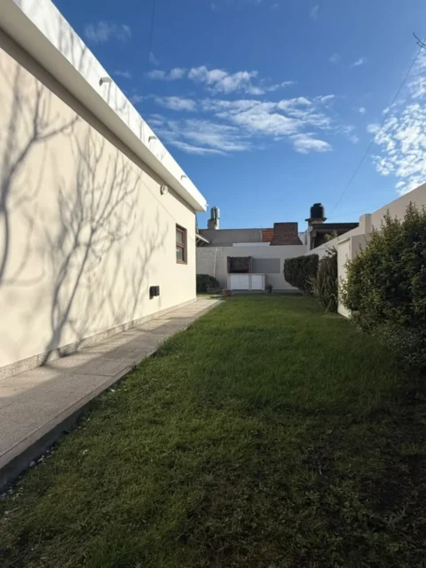 Casas, chalets en Venta — San Salvador 9200