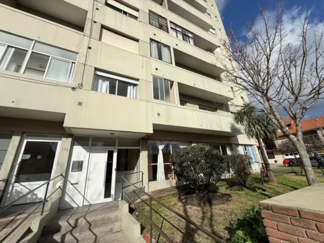 Departamentos, pisos y semipisos en Venta — Cerrito 76