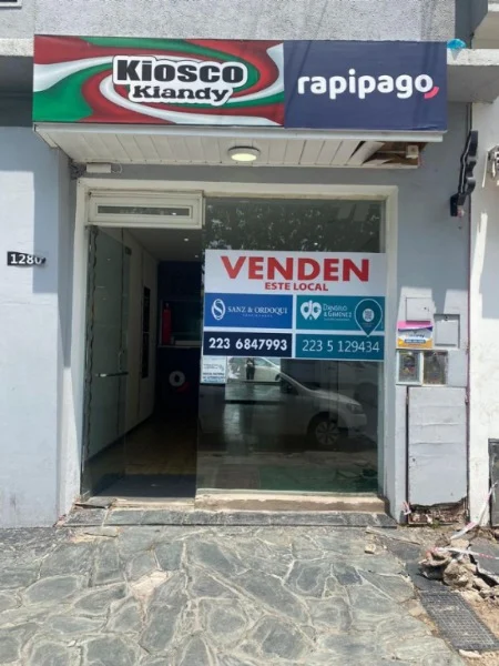 Locales en Venta — Roca 1282