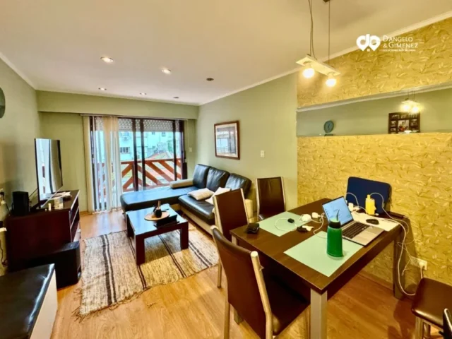 Departamentos, pisos y semipisos en Venta — Almirante Brown 1434
