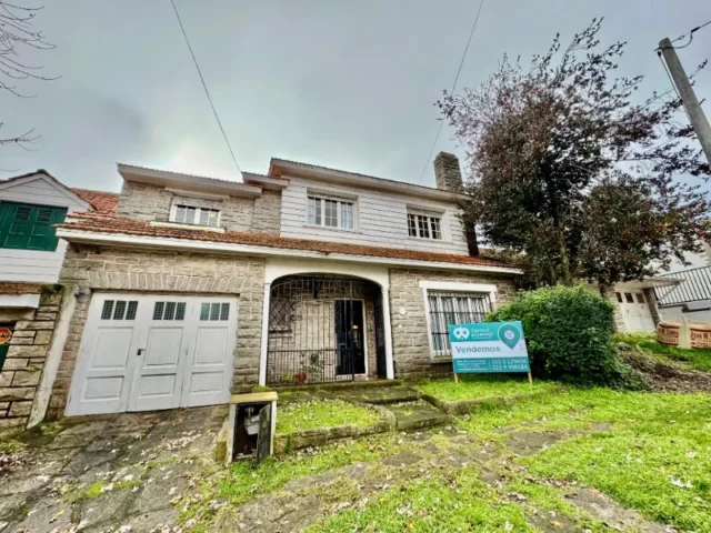 Casas, chalets en Venta — San Lorenzo 467