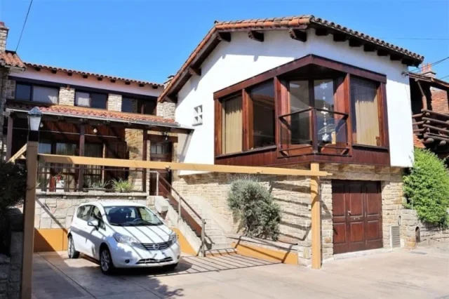 Casas, chalets en Venta — Avellaneda 168