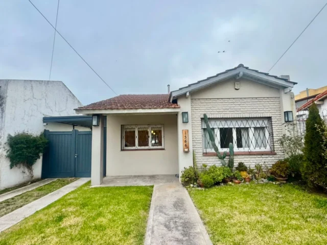 Casas, chalets en Venta — Bermejo 1566