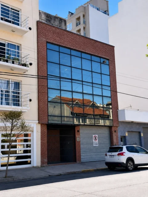 Locales en Venta — Catamarca 3855