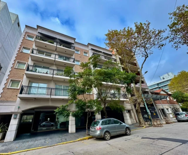 Departamentos, pisos y semipisos en Venta — Alsina 2936