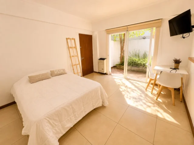 Departamentos, pisos y semipisos en Venta — Hipólito Yrigoyen 4466