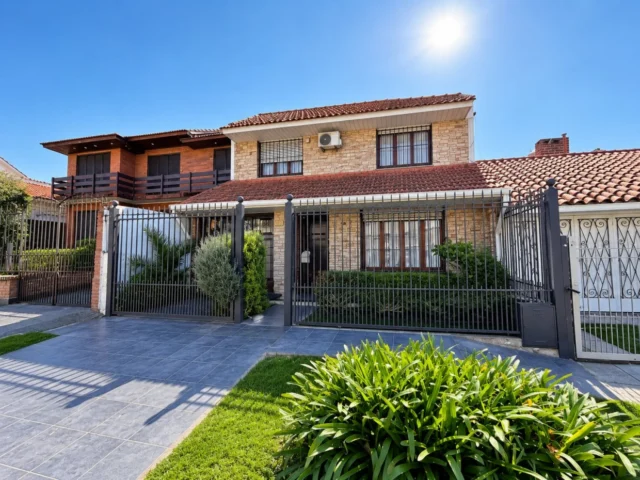 Casas, chalets en Venta — Darregueyra 2825