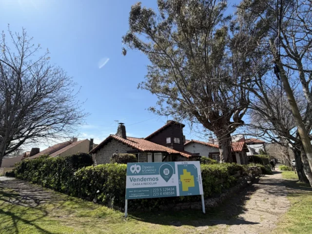 Casas, chalets en Venta — Rodriguez Peña 1083