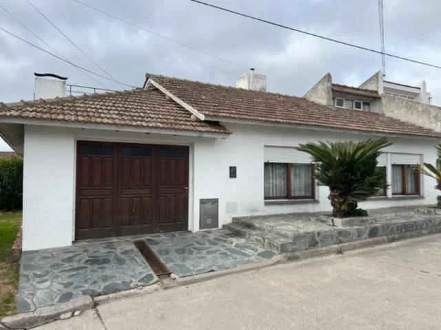 Casas, chalets en Venta — C. 21 1088