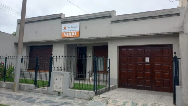 Casas, chalets en Venta — Calle 30 N° 723