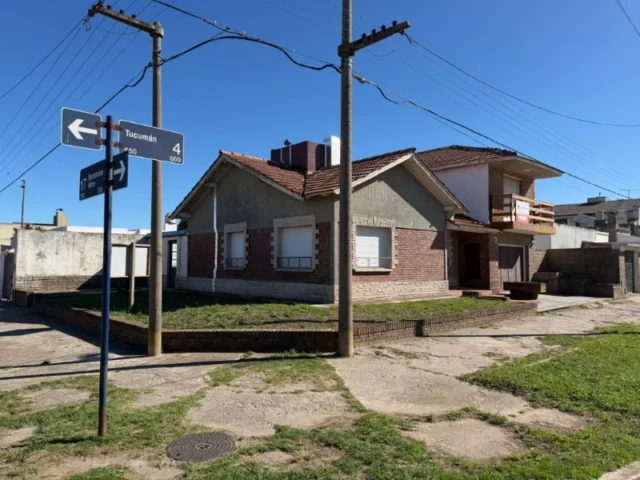 Casas, chalets en Venta — Mitre 256