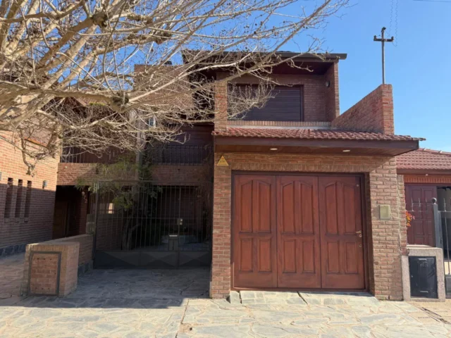 Casas, chalets en Venta — 22 Nro 970